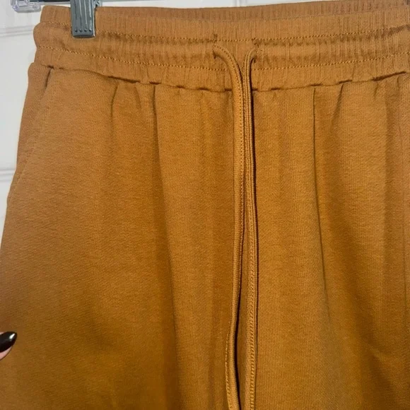 Listicle Tan Lounge Set size S - Picture 4 of 8